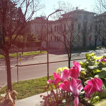 Elegant Apartment, Close Downtown Apartment *