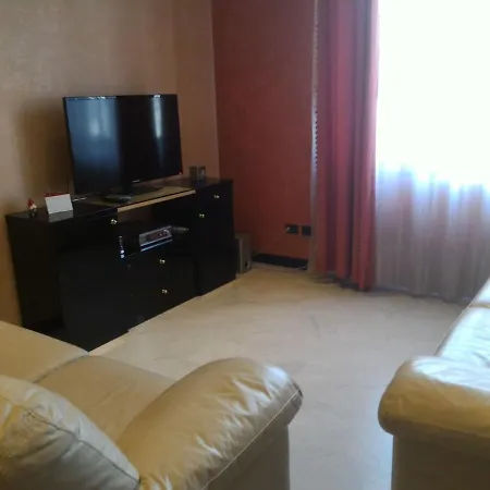Elegant Apartment, Close Downtown *